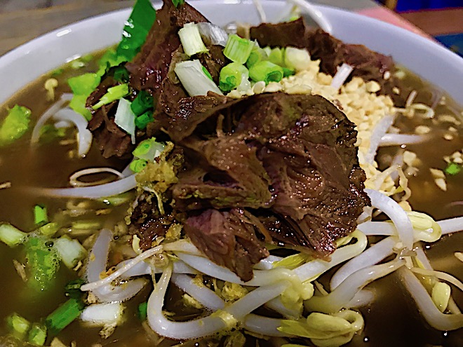Thai beef noodles (7,900 won)